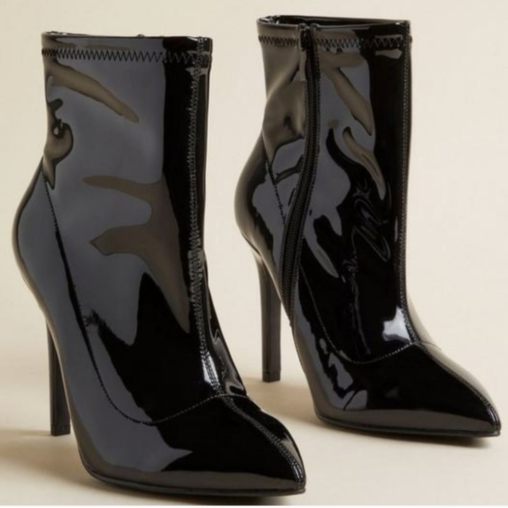 TORRID Stretch Pointed Toe Heel Bootie (WW)